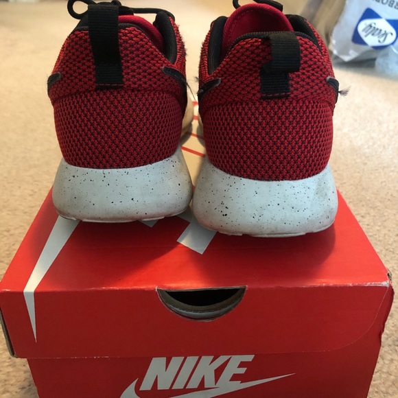 Nike RosheRun - Picture 3 of 3